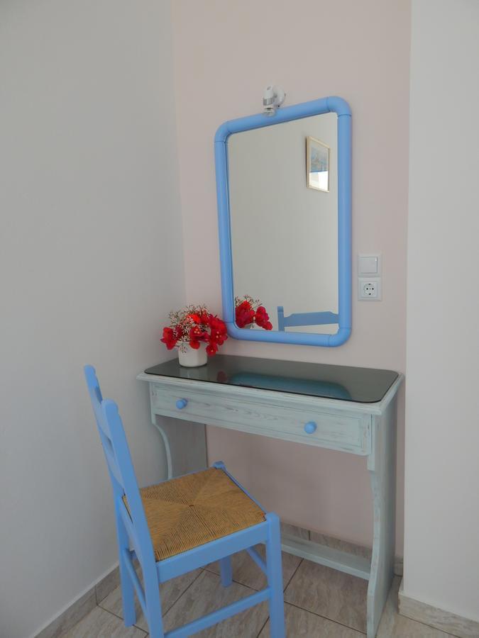 Evgenia Rooms And Apartments Folégandros الغرفة الصورة