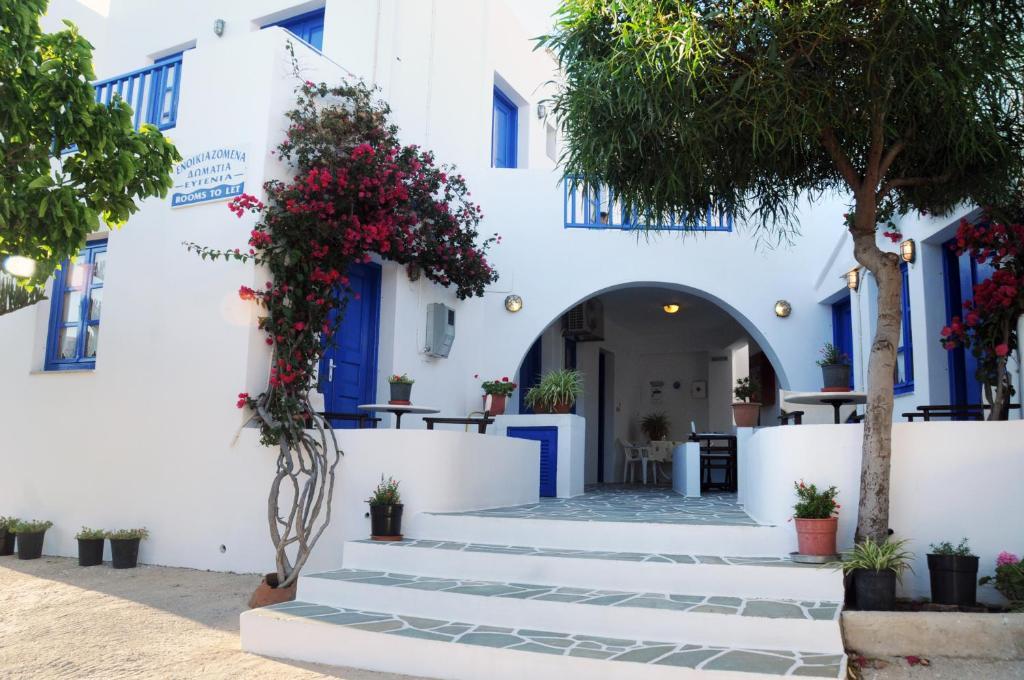 Evgenia Rooms And Apartments Folégandros الغرفة الصورة