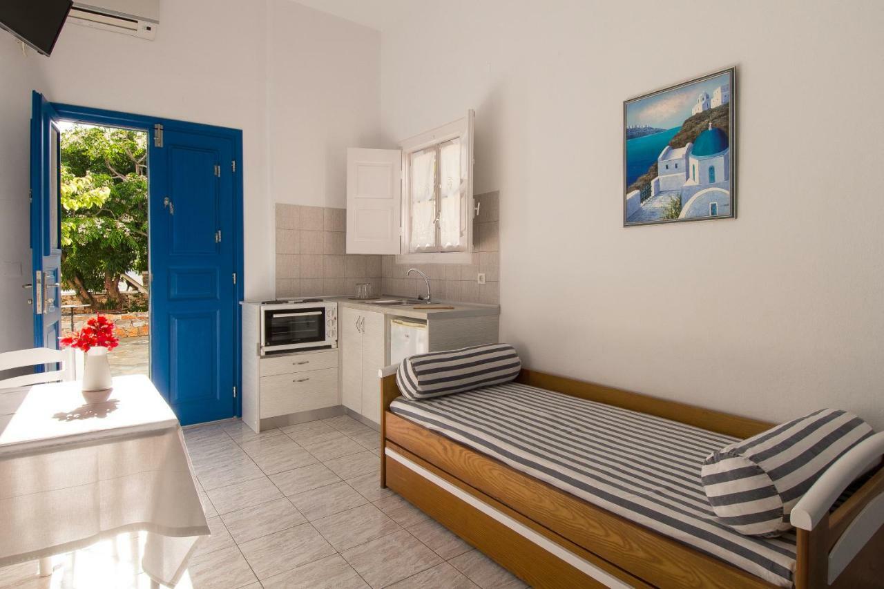 Evgenia Rooms And Apartments Folégandros المظهر الخارجي الصورة