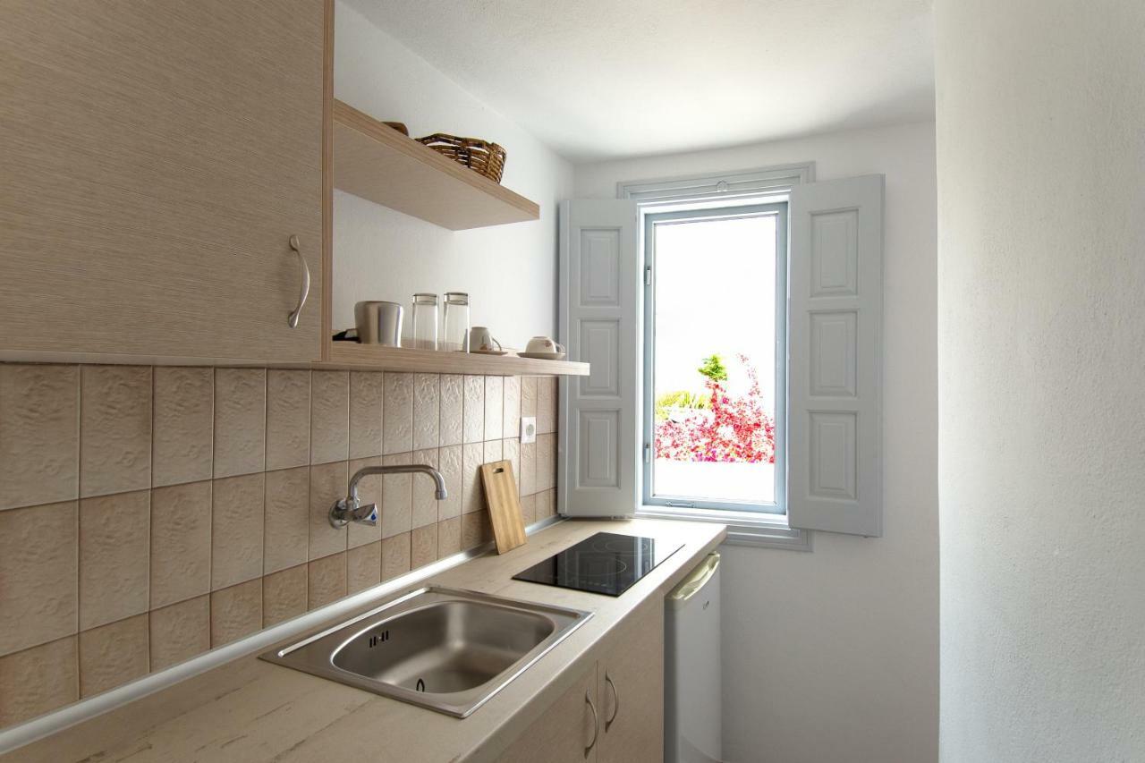 Evgenia Rooms And Apartments Folégandros المظهر الخارجي الصورة